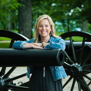 Meet your Posher, Chrissy